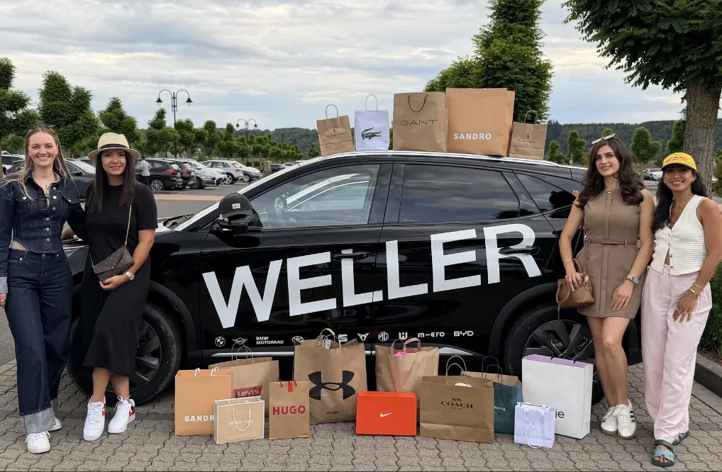 Mehr über den Artikel erfahren Wertheim Village x WELLER Kronberg