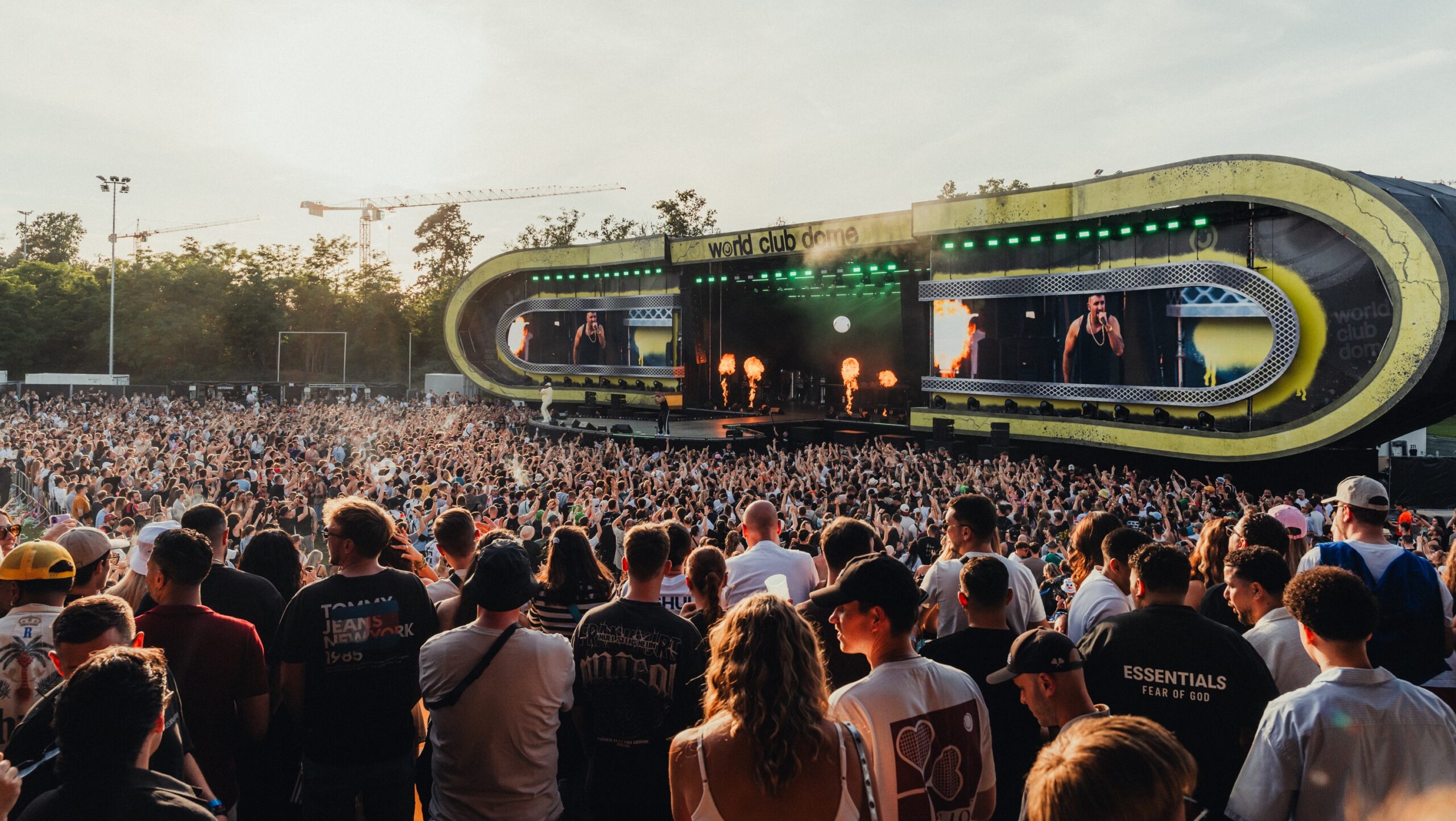 Mehr über den Artikel erfahren THE FRANKFURTER x World Club Dome